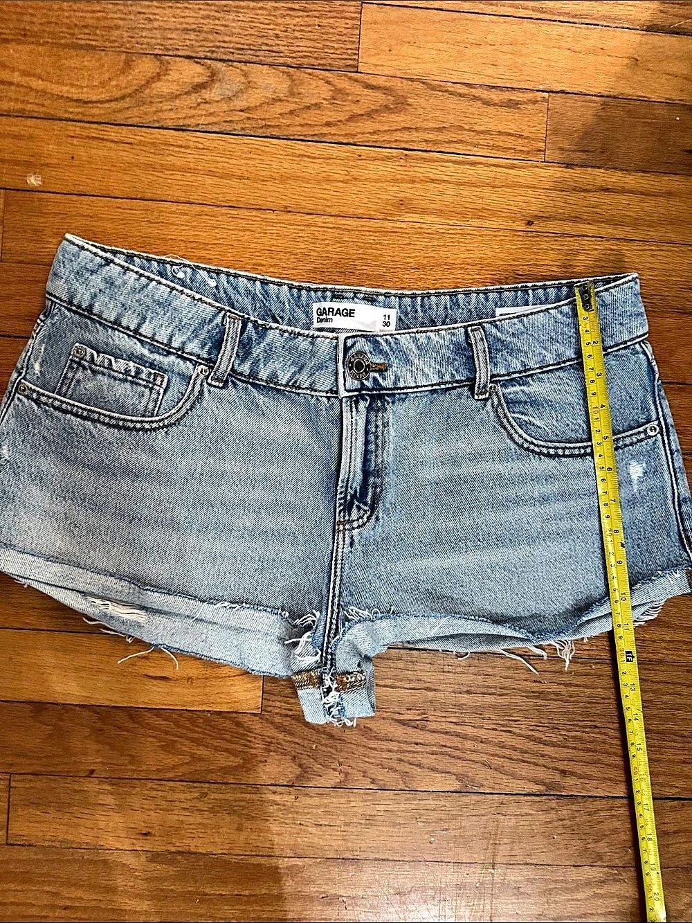 Garage Jean Shorts in Blue Size Small